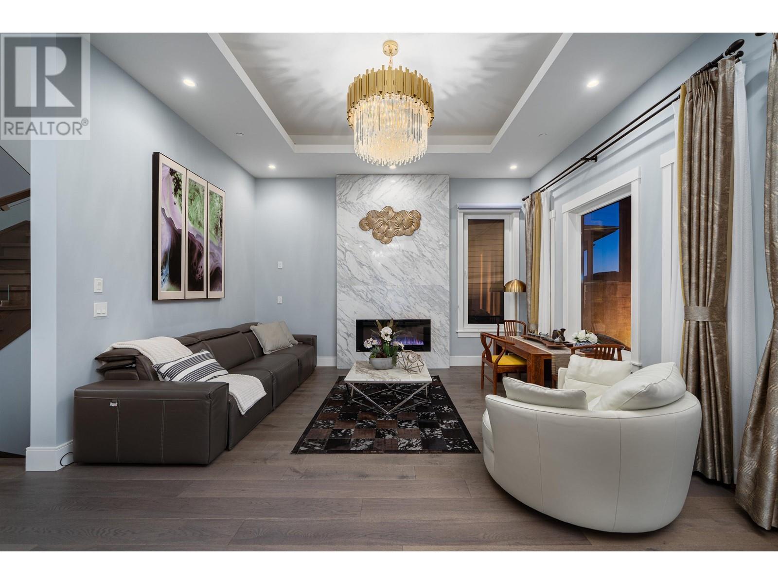 10900 Carmichael Street, Maple Ridge, British Columbia  V2W 0H3 - Photo 4 - R2915062