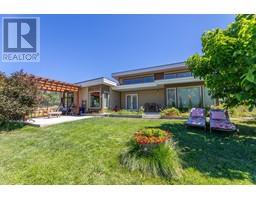 5824 Lewes Avenue Summerland Rural