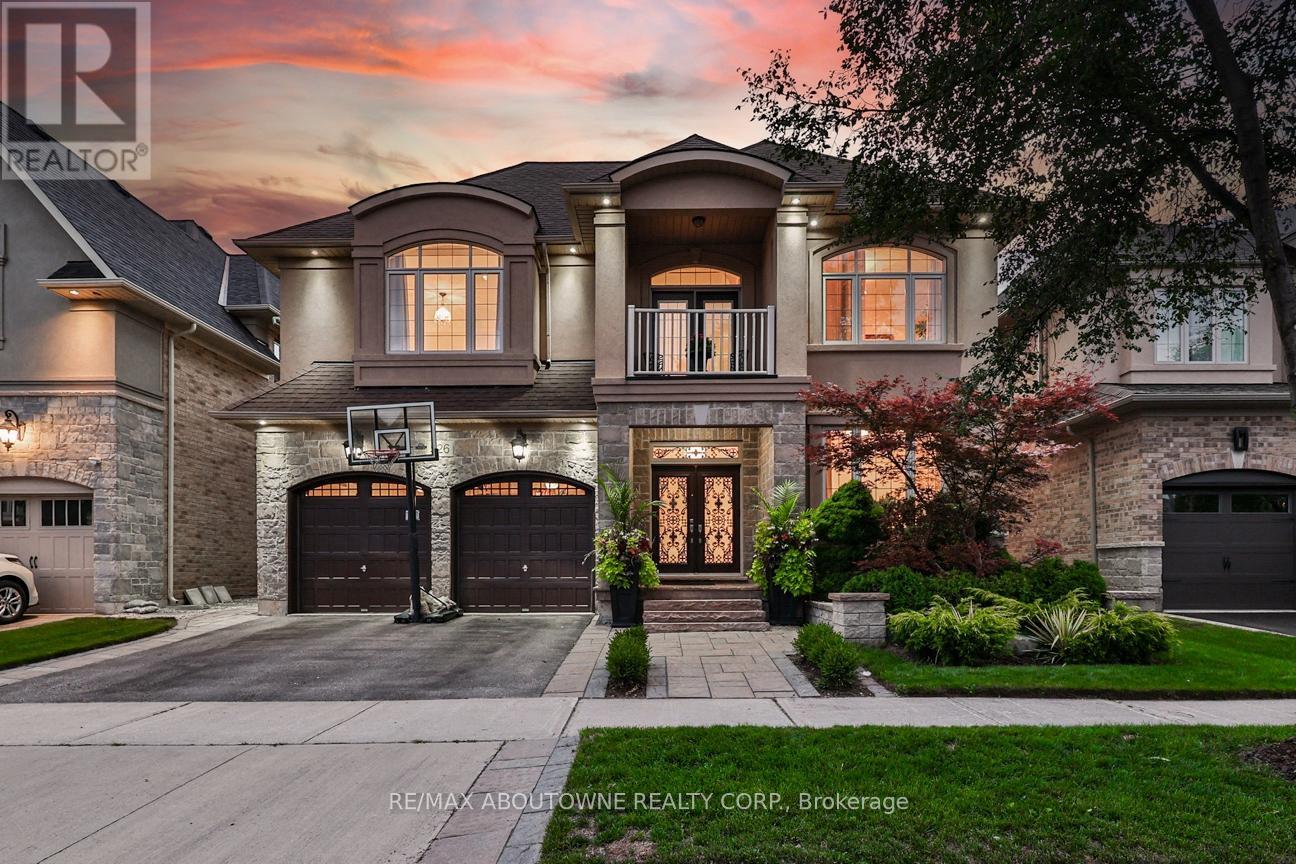 526 HIDDEN TRAIL, oakville, Ontario