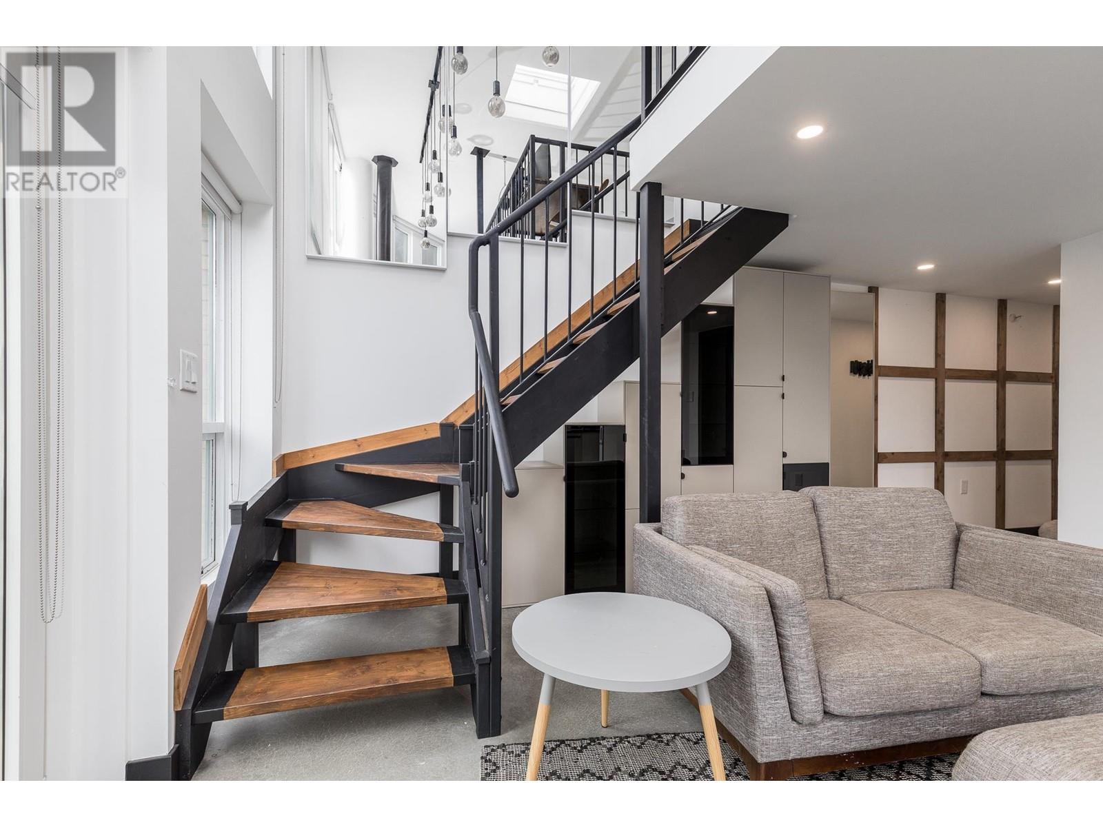 Listing Picture 13 of 31 : 503 1 E CORDOVA STREET, Vancouver / 溫哥華 - 魯藝地產 Yvonne Lu Group - MLS Medallion Club Member