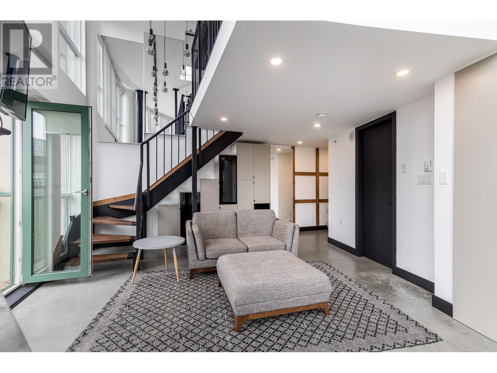 Listing Picture 3 of 31 : 503 1 E CORDOVA STREET, Vancouver / 溫哥華 - 魯藝地產 Yvonne Lu Group - MLS Medallion Club Member