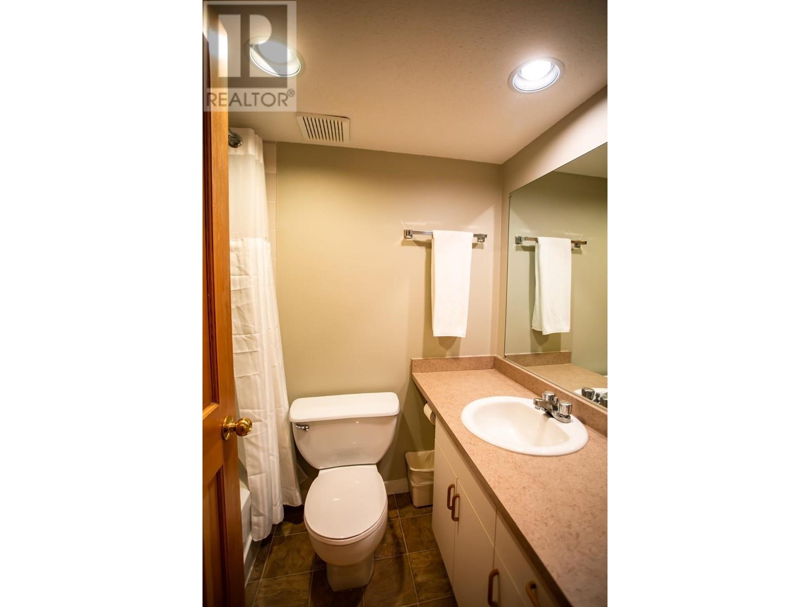 229 2050 Lake Placid Road, Whistler, British Columbia  V8E 0A8 - Photo 13 - R2915132
