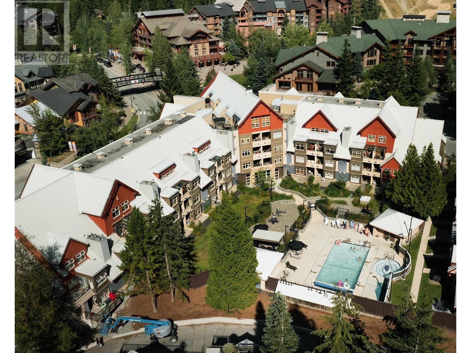 229 2050 Lake Placid Road, Whistler, British Columbia  V8E 0A8 - Photo 3 - R2915132