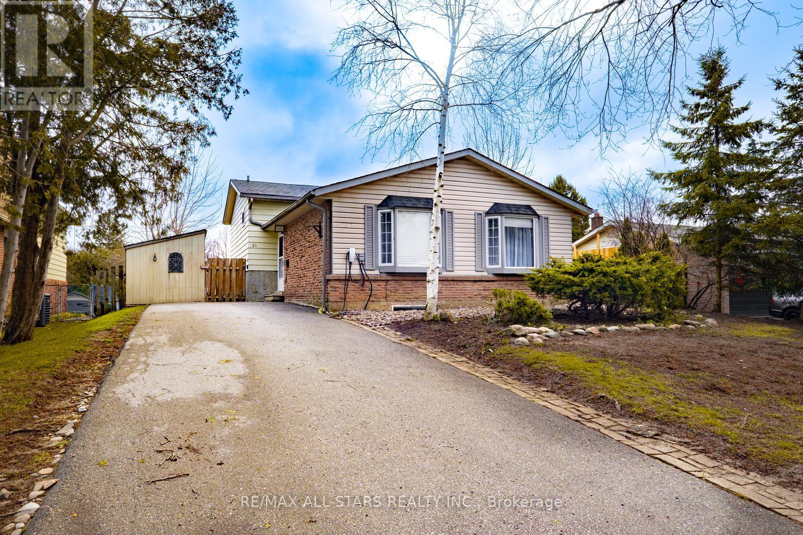 21 Sir Kay Drive, Markham (Markham Village), Ontario  L3P 2Y9 - Photo 2 - N9254465