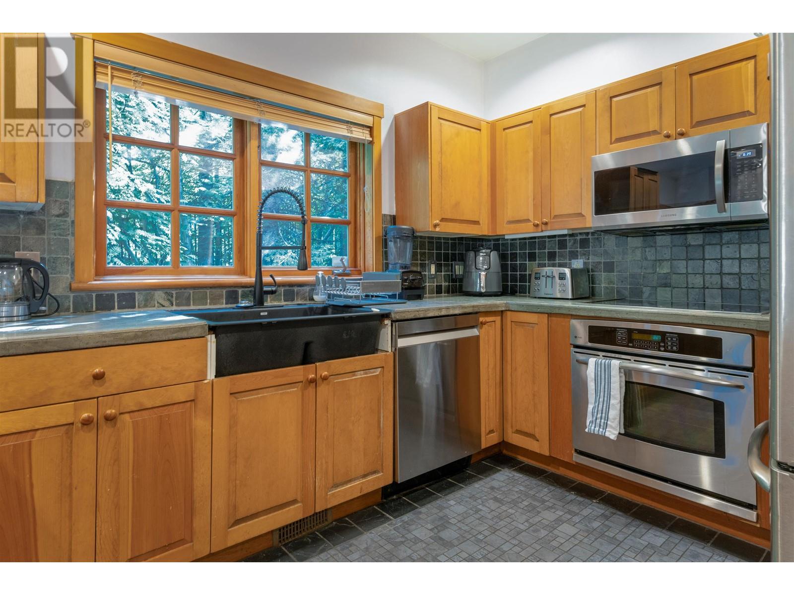 6 2240 Nordic Drive, Whistler, British Columbia  V8E 0P3 - Photo 5 - R2914114