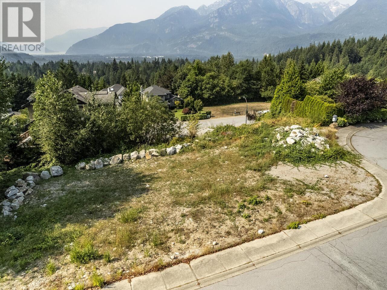 2013 Glacier Heights Place, Squamish, British Columbia  V0N 1T0 - Photo 1 - R2915309