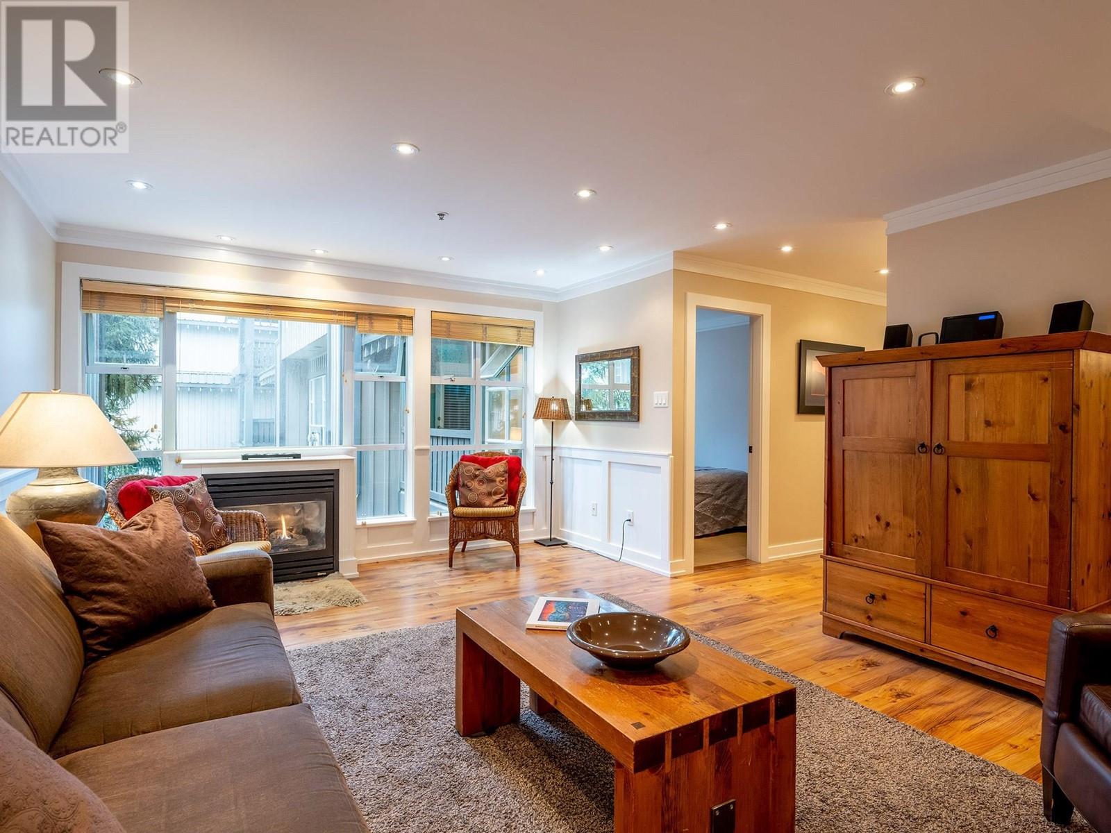 253 4573 Chateau Boulevard, Whistler, British Columbia  V0N 1B4 - Photo 2 - R2915266