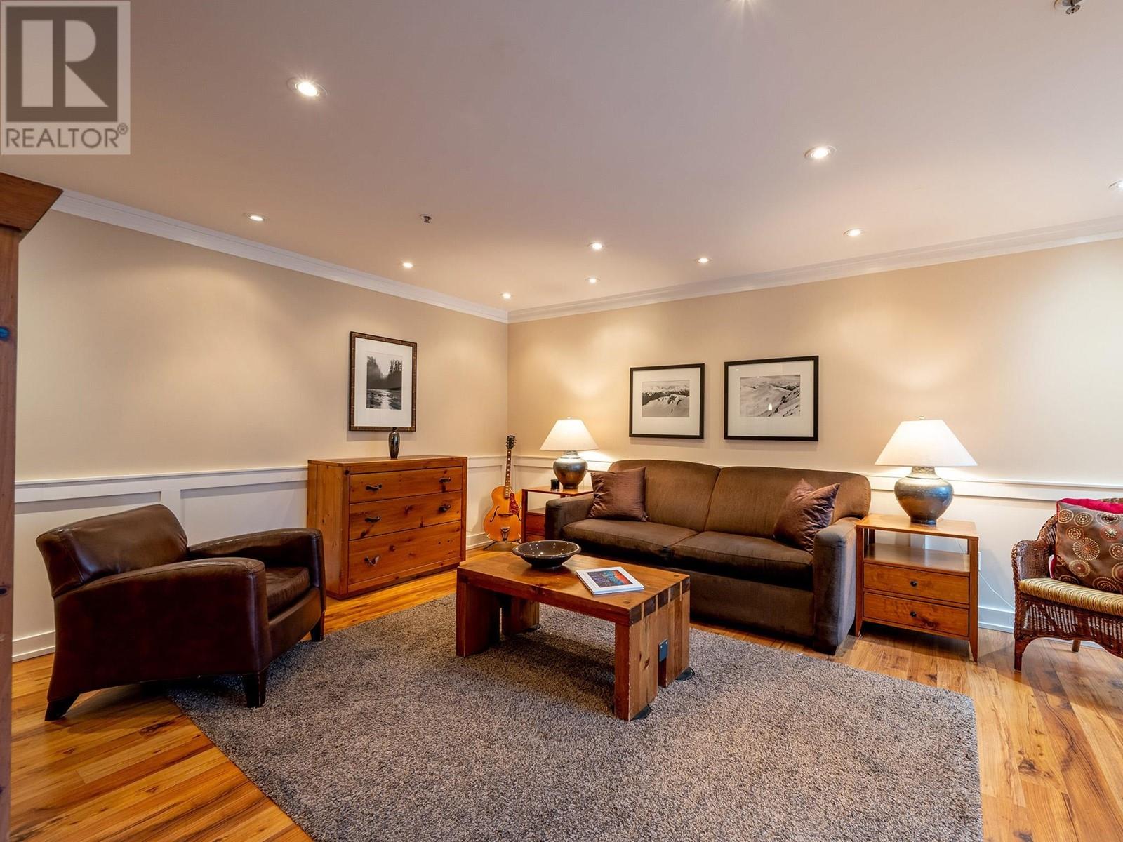 253 4573 Chateau Boulevard, Whistler, British Columbia  V0N 1B4 - Photo 4 - R2915266