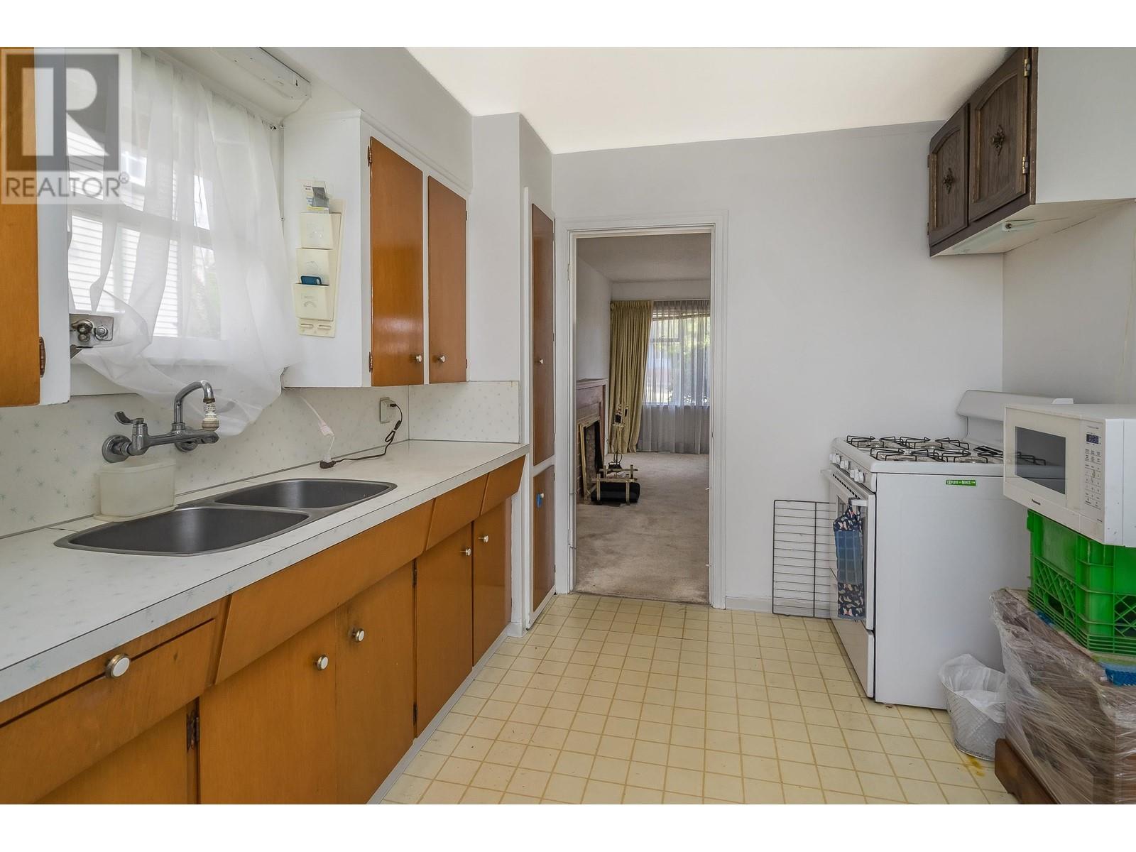412 Alberta Street, New Westminster, British Columbia  V3L 3J7 - Photo 9 - R2915286