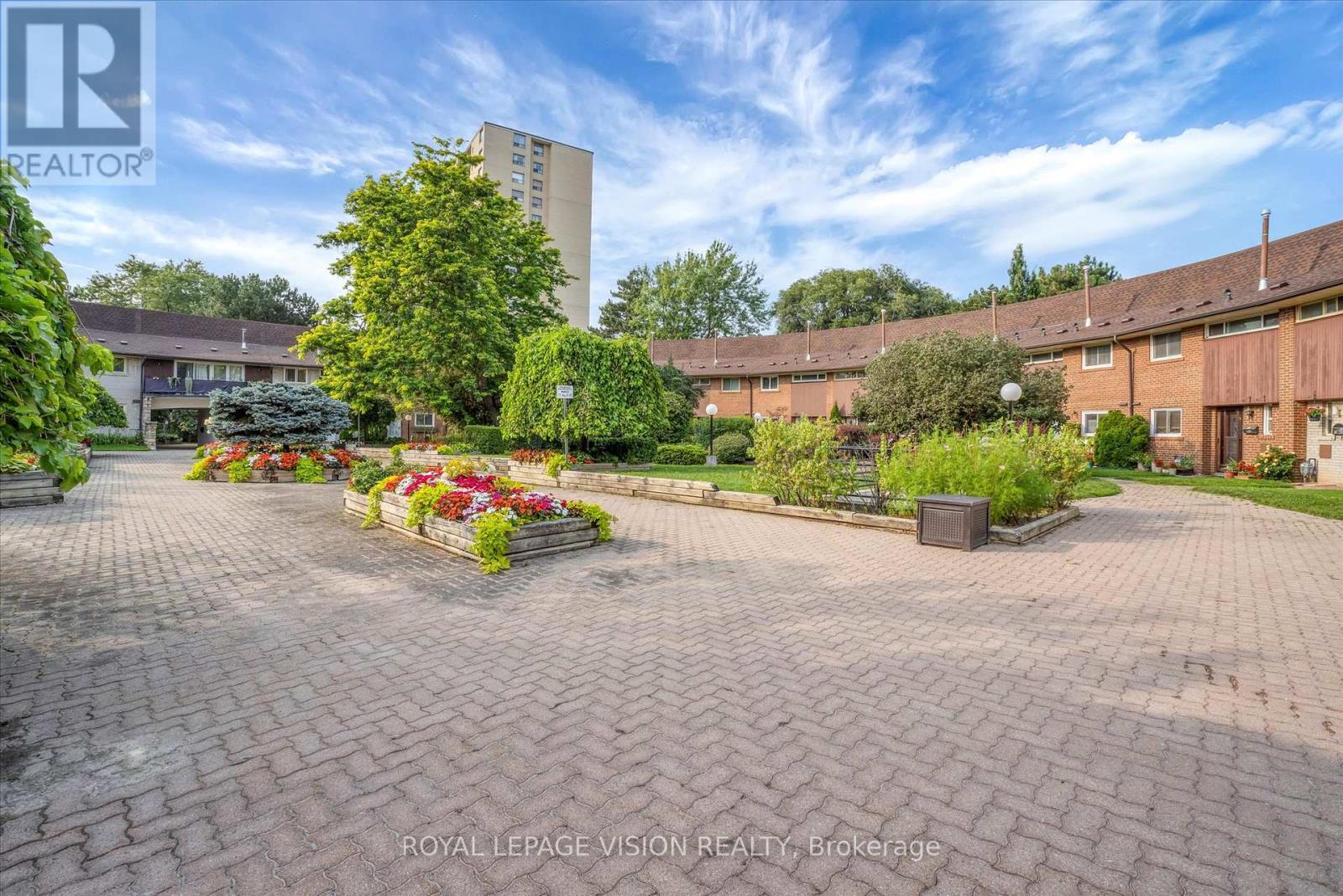 10 - 8 Esterbrooke Avenue, Toronto (Don Valley Village), Ontario  M2J 2C2 - Photo 36 - C9254196