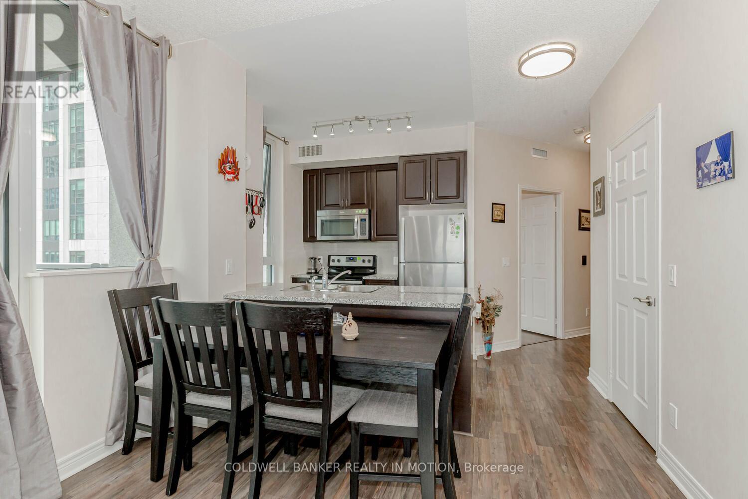 1605 - 339 Rathburn Road W, Mississauga (City Centre), Ontario  L5B 0K6 - Photo 15 - W9254195