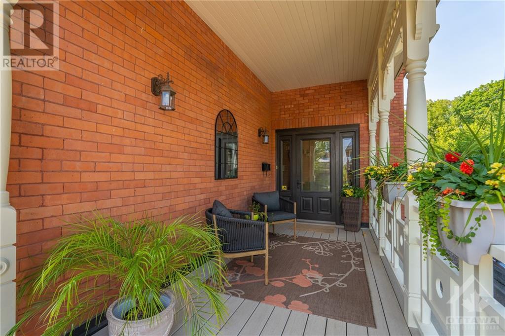 421 Laurier Avenue E, Ottawa, Ontario  K1N 6R4 - Photo 2 - 1406359