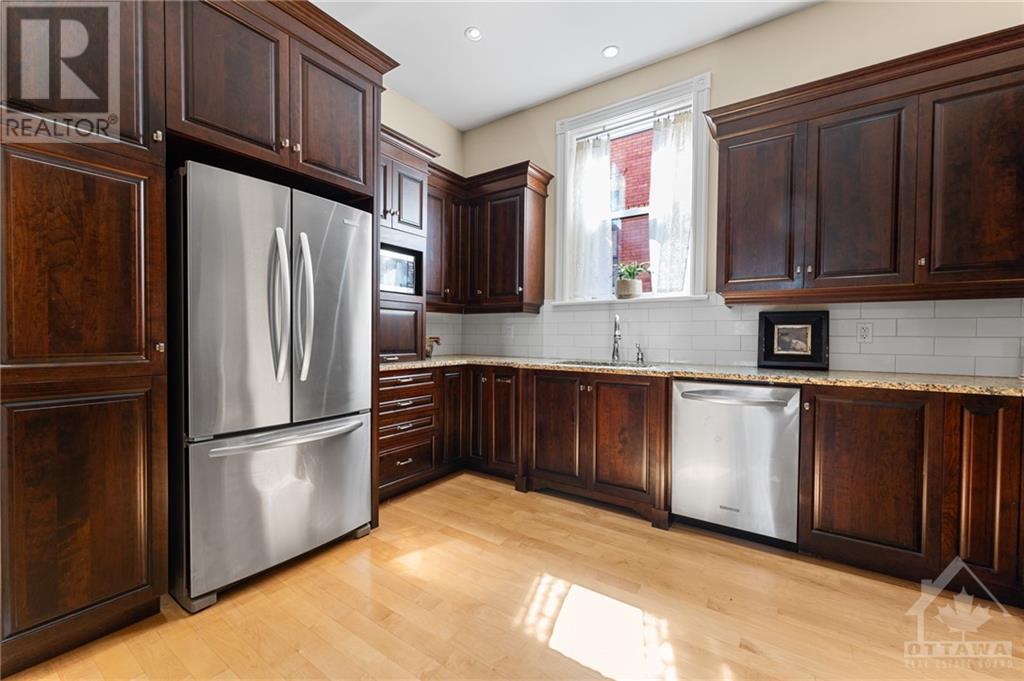 421 Laurier Avenue E, Ottawa, Ontario  K1N 6R4 - Photo 13 - 1406359