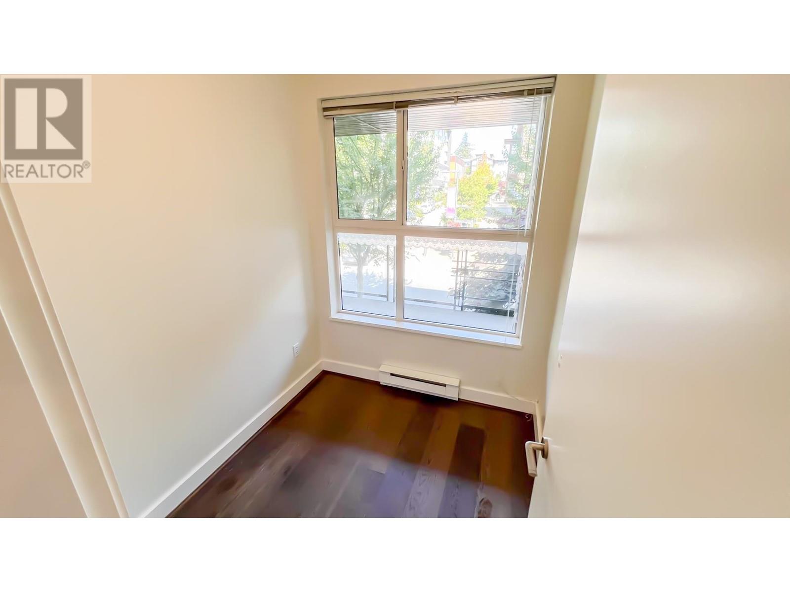 Listing Picture 13 of 22 : 213 5928 BIRNEY AVENUE, Vancouver / 溫哥華 - 魯藝地產 Yvonne Lu Group - MLS Medallion Club Member