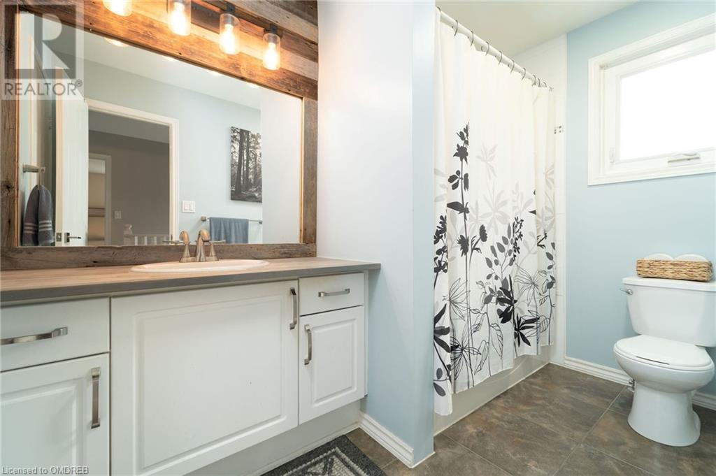 7657 Trackview Street, Niagara Falls, Ontario  L2H 2Z6 - Photo 24 - 40633816