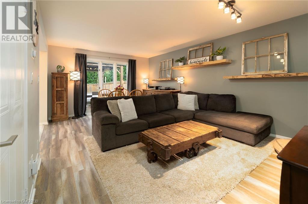 7657 Trackview Street, Niagara Falls, Ontario  L2H 2Z6 - Photo 6 - 40633816