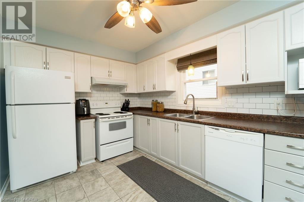 7657 Trackview Street, Niagara Falls, Ontario  L2H 2Z6 - Photo 9 - 40633816