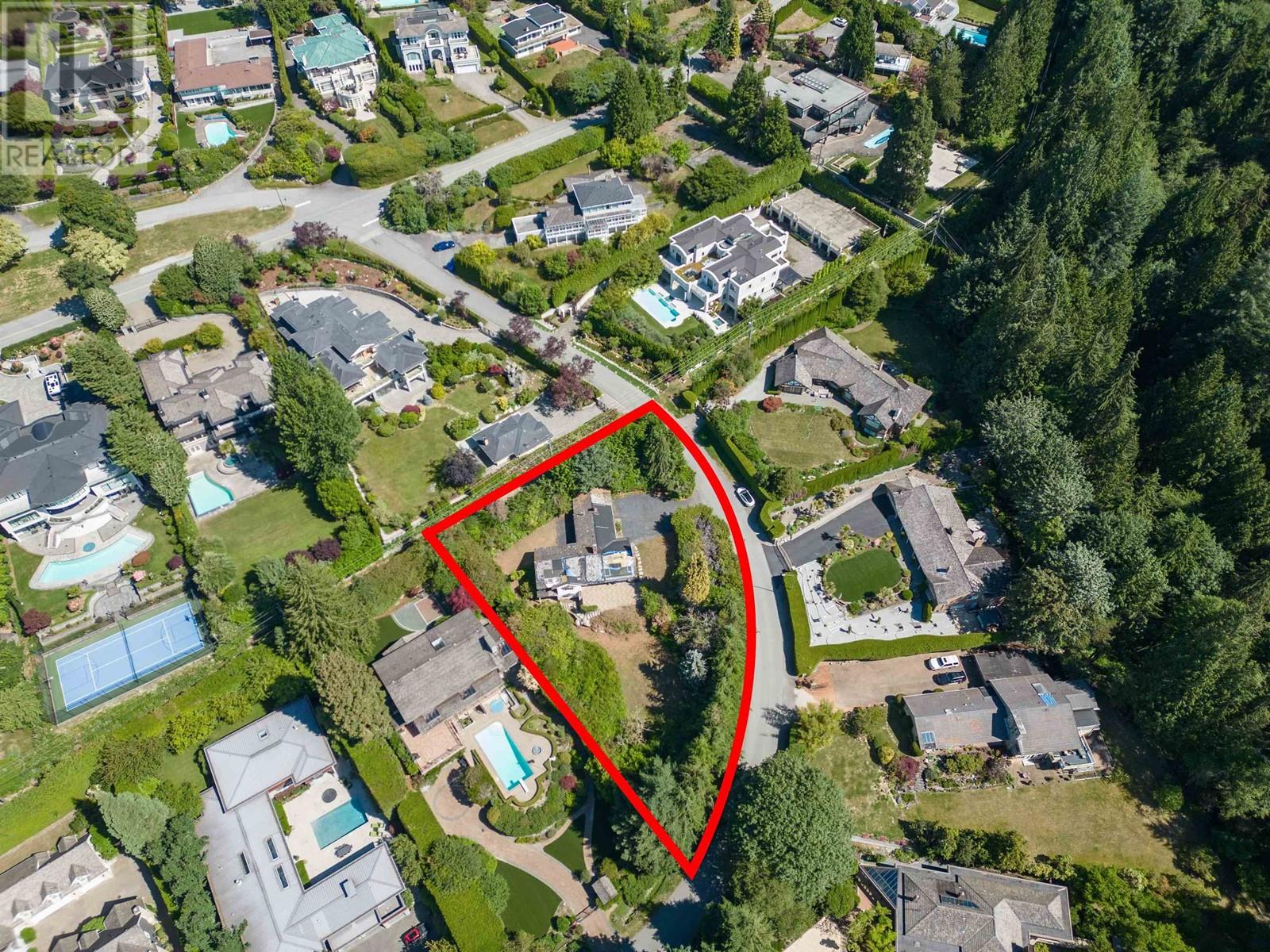 Property at 635 GLENMAROON ROAD image 1