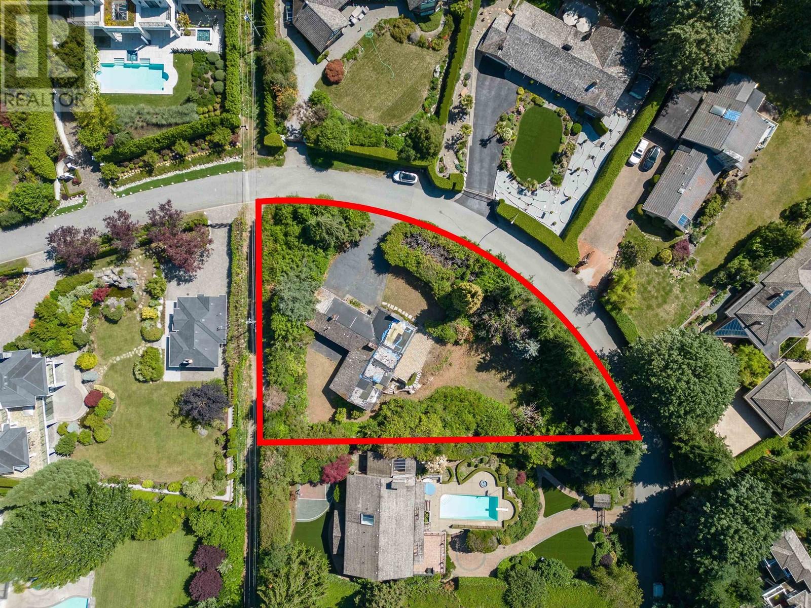 Property at 635 GLENMAROON ROAD image 4