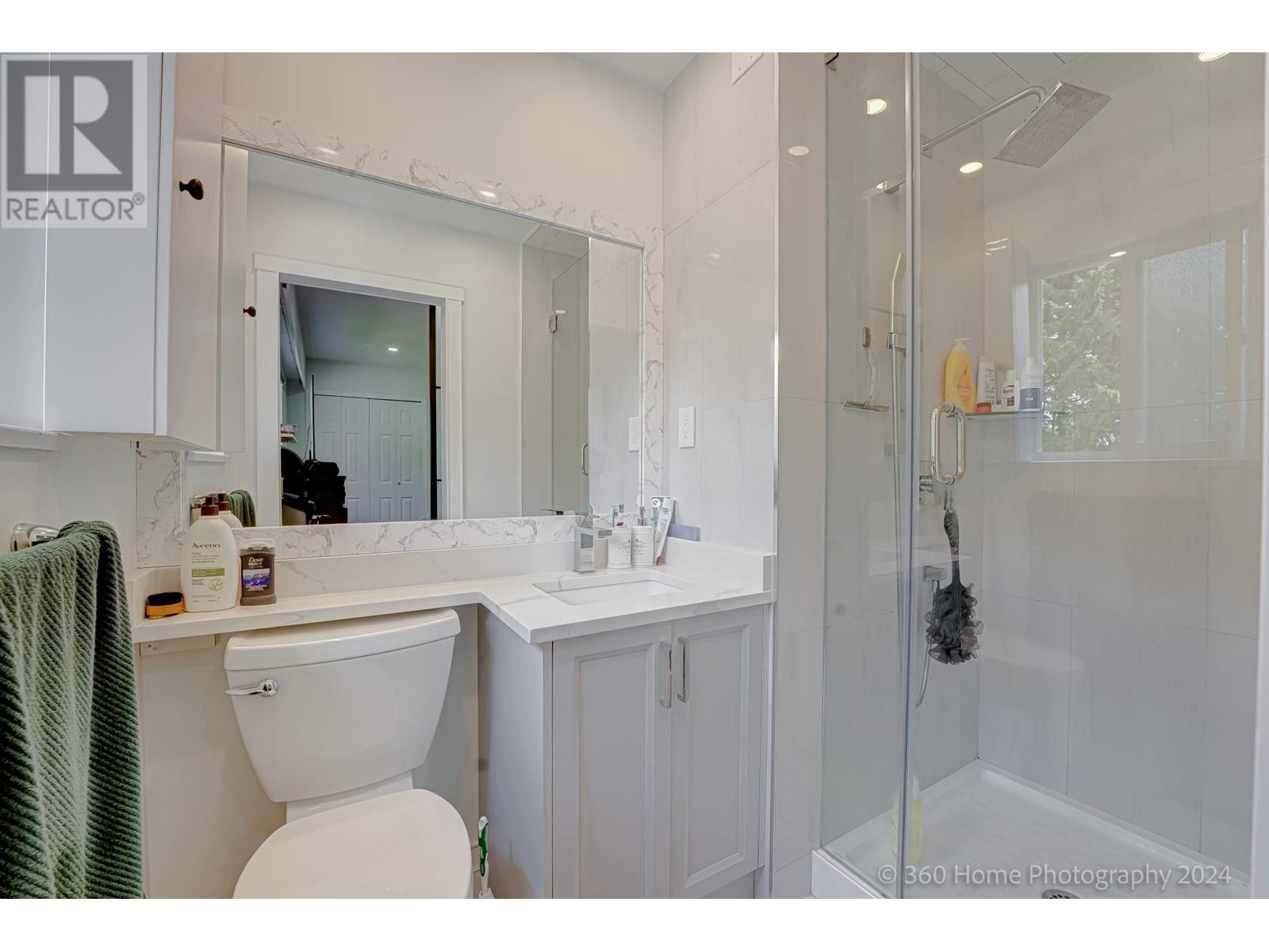 Listing Picture 17 of 21 : 4271 DANFORTH DRIVE, Richmond / 烈治文 - 魯藝地產 Yvonne Lu Group - MLS Medallion Club Member