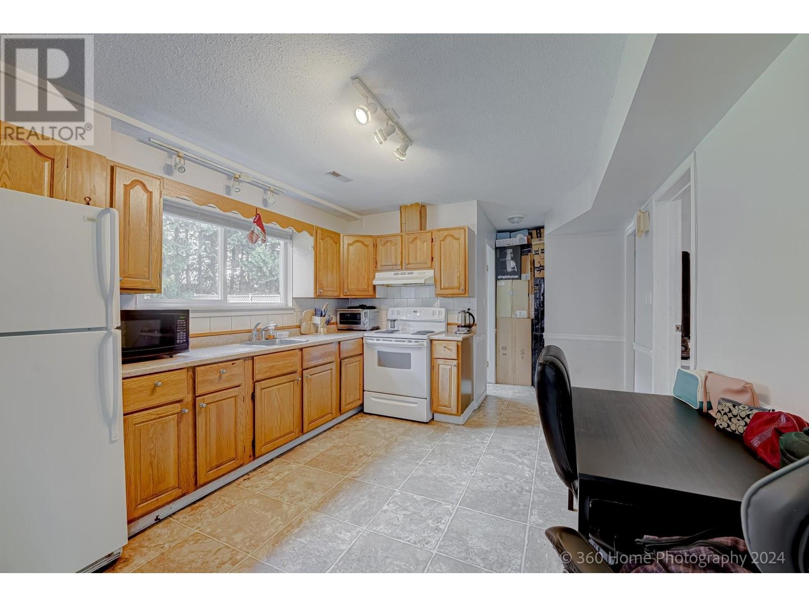 Listing Picture 13 of 21 : 4271 DANFORTH DRIVE, Richmond / 烈治文 - 魯藝地產 Yvonne Lu Group - MLS Medallion Club Member