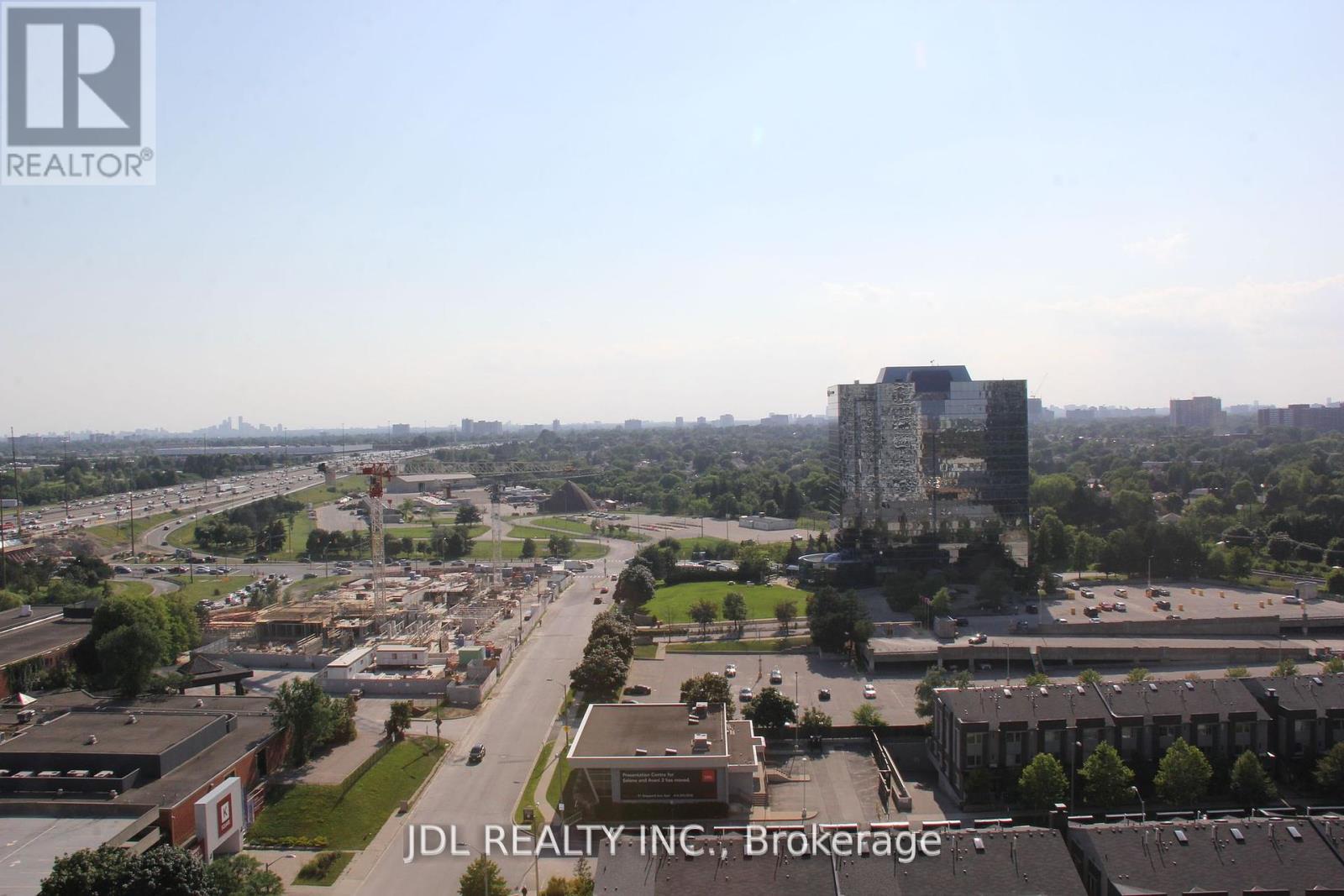 1804 - 151 Village Green Square, Toronto (Agincourt South-Malvern West), Ontario  M1S 0K5 - Photo 6 - E9254977