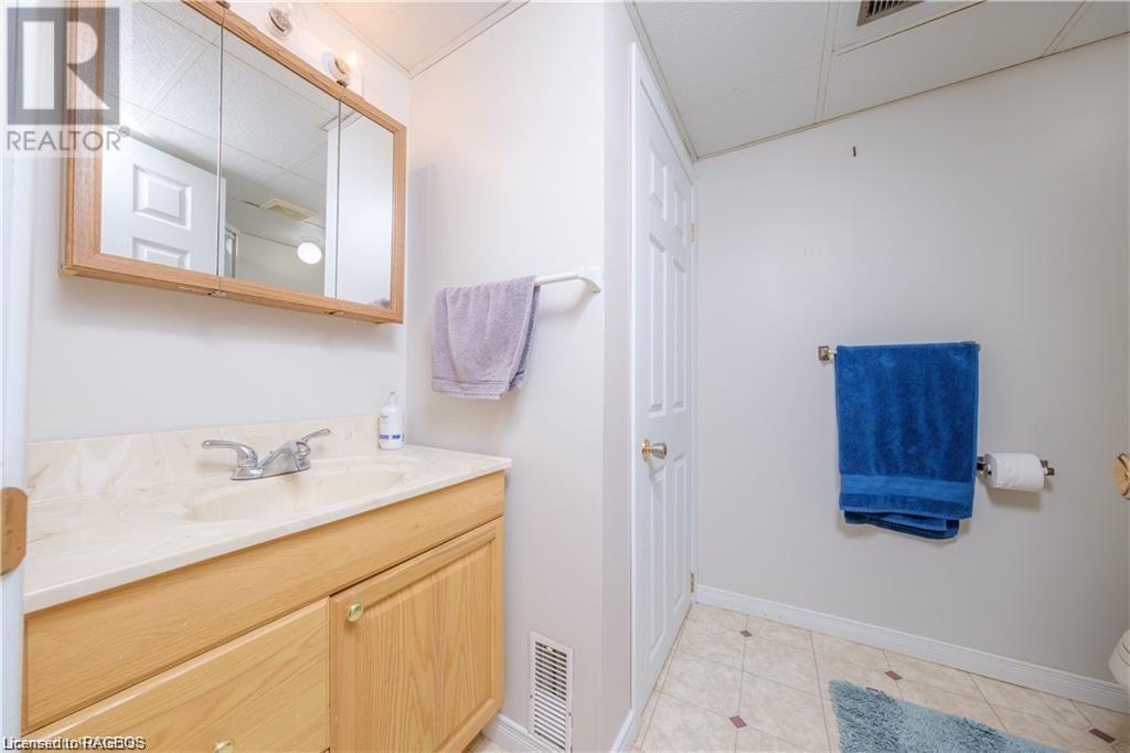 247 Broadway Street, Kincardine, Ontario  N2Z 2X9 - Photo 24 - 40627226