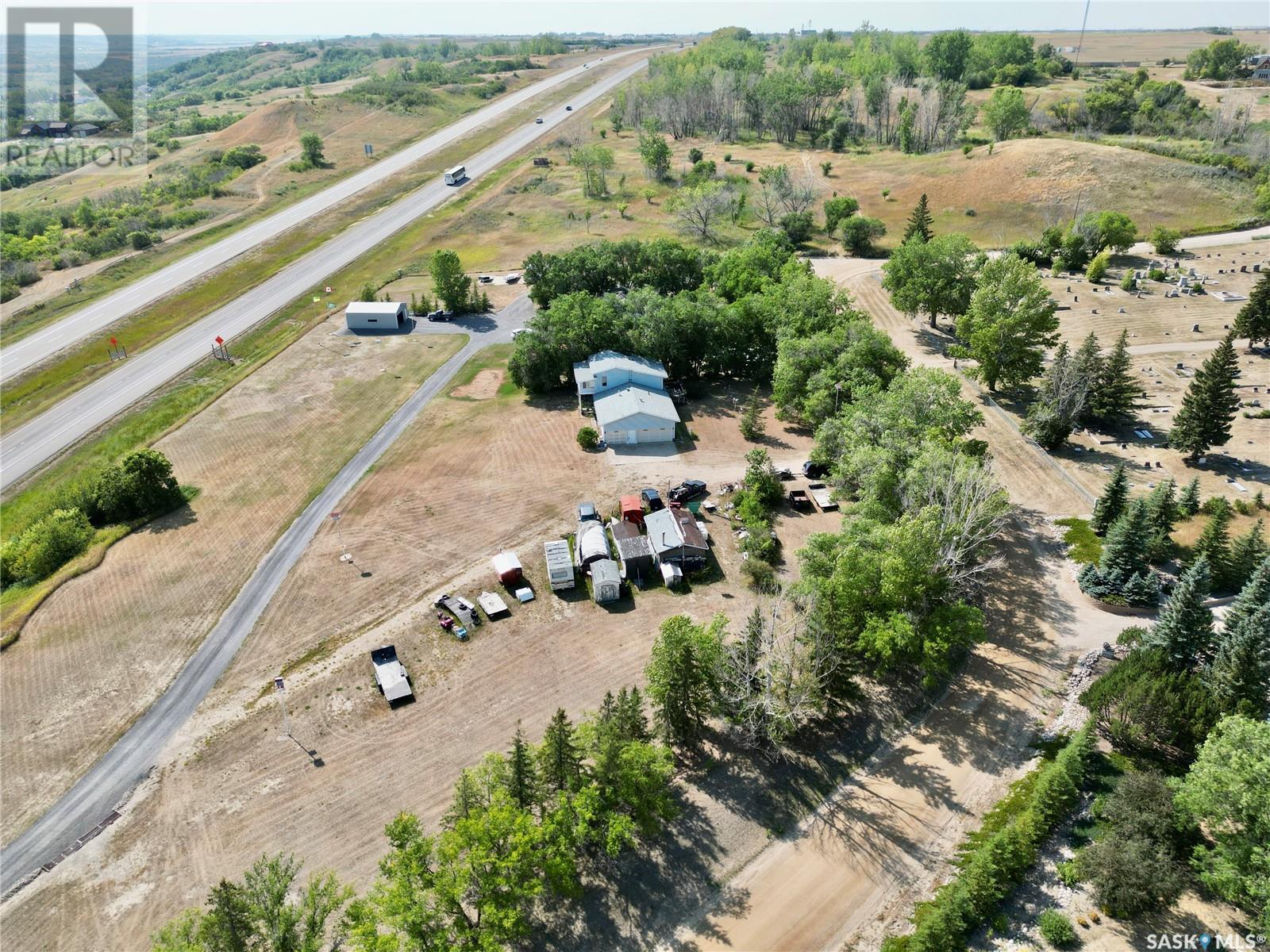 105 Cemetery Road, Lumsden, Saskatchewan  S0G 3C0 - Photo 2 - SK980661