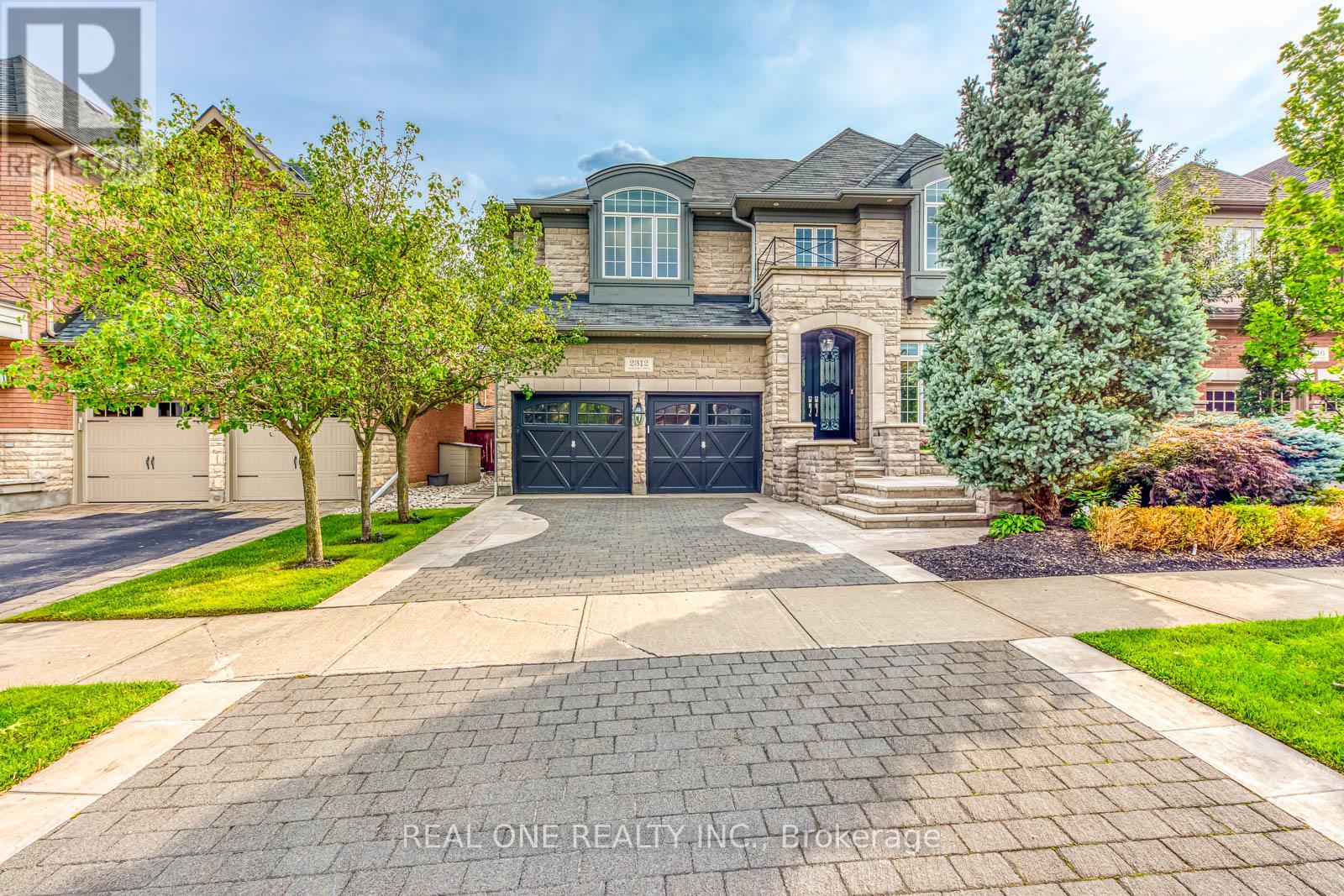 2312 Lyndhurst Drive, Oakville (Iroquois Ridge North), Ontario  L6H 7V5 - Photo 2 - W9255307