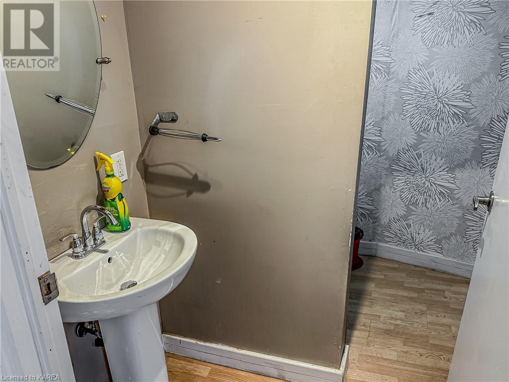 82 Brock Street, Kingston, Ontario  K7L 1R9 - Photo 10 - 40633184