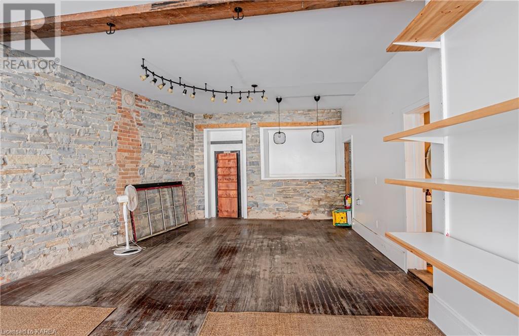 82 Brock Street, Kingston, Ontario  K7L 1R9 - Photo 5 - 40633184