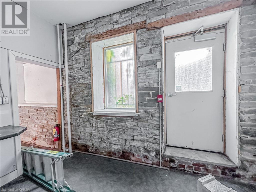 82 Brock Street, Kingston, Ontario  K7L 1R9 - Photo 9 - 40633184