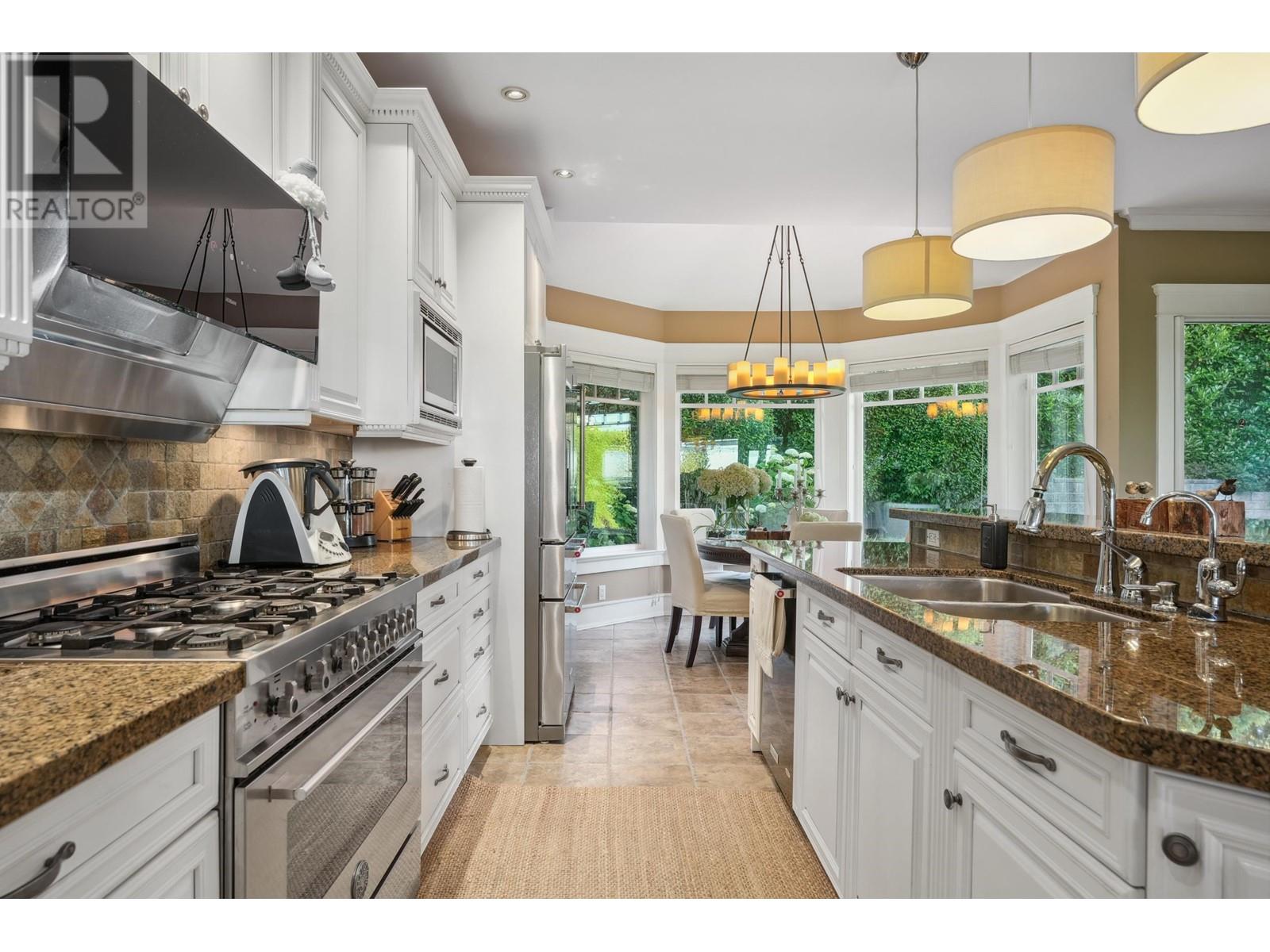 2531 Mathers Avenue, West Vancouver, British Columbia  V7V 2J2 - Photo 10 - R2915632