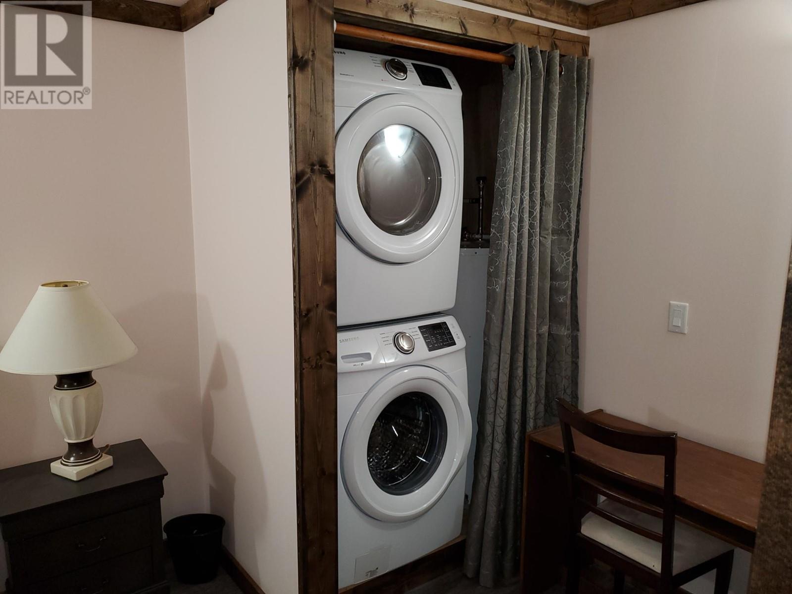 98 Old N Thompson Highway W, Clearwater, British Columbia   - Photo 10 - 180314