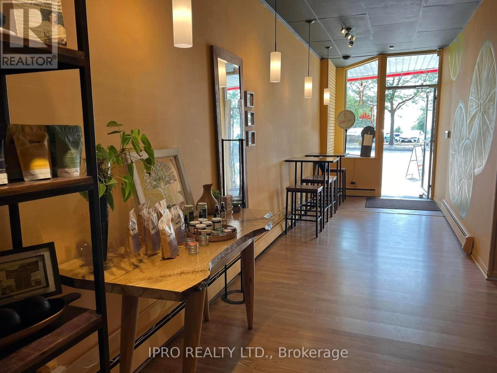 Property at 2027 LAKESHORE ROAD image 4