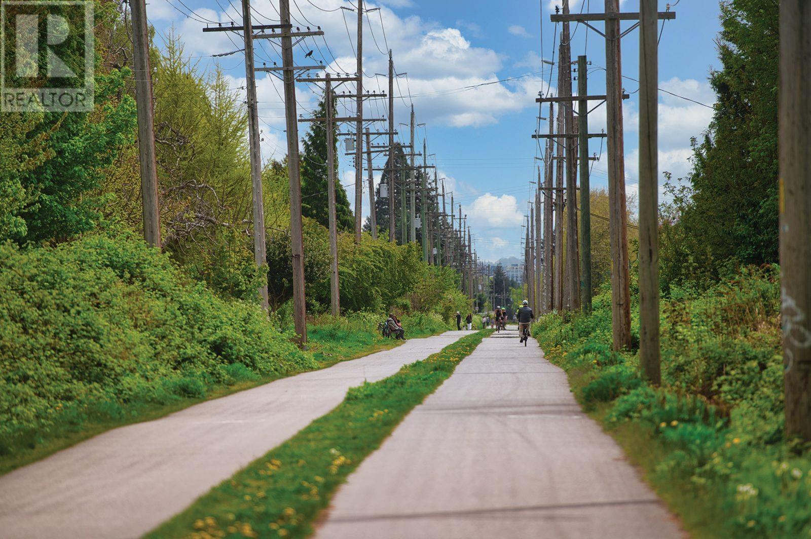 Listing Picture 26 of 28 : 403 2096 W 47TH AVENUE, Vancouver / 溫哥華 - 魯藝地產 Yvonne Lu Group - MLS Medallion Club Member