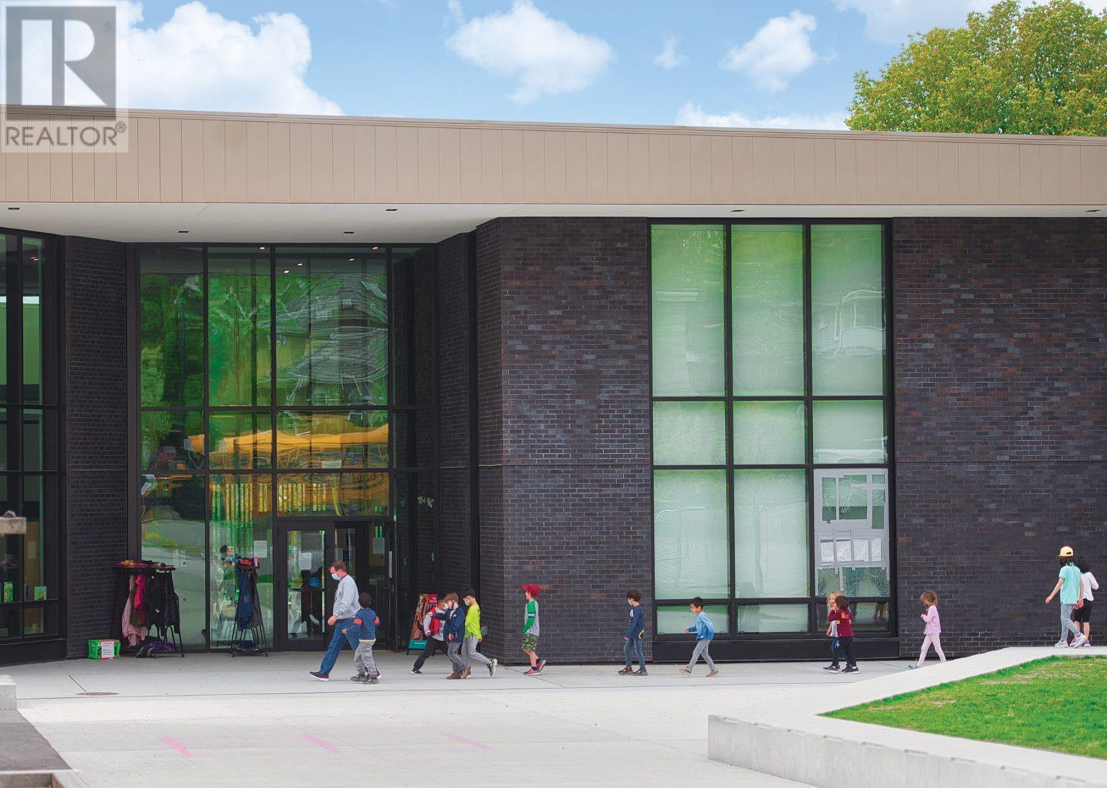 Listing Picture 22 of 28 : 403 2096 W 47TH AVENUE, Vancouver / 溫哥華 - 魯藝地產 Yvonne Lu Group - MLS Medallion Club Member