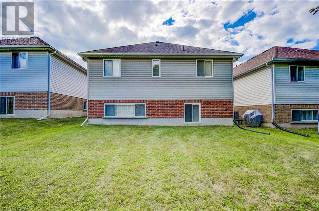 8 Smetana Drive, Kitchener, Ontario  N2B 3B8 - Photo 14 - 40633466