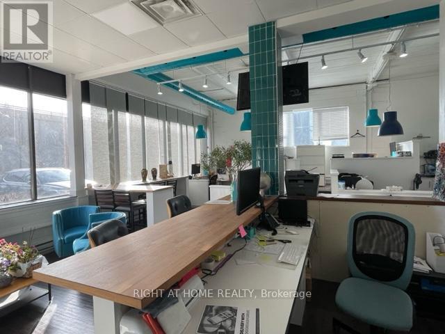 A & B - 30 Fordhouse Boulevard, Toronto, Ontario  M8Z 1M6 - Photo 4 - W9256043