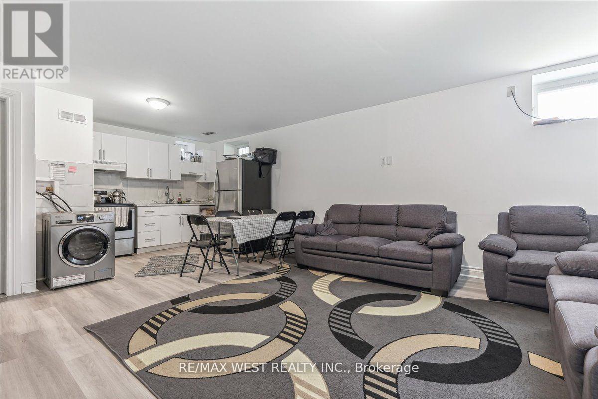 59 Maniza Road, Toronto (Downsview-Roding-Cfb), Ontario  M3K 1R8 - Photo 14 - W9256240