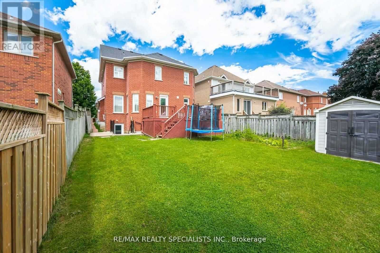 32 Rainforest Drive, Brampton (Sandringham-Wellington), Ontario  L6R 1B1 - Photo 36 - W9256477