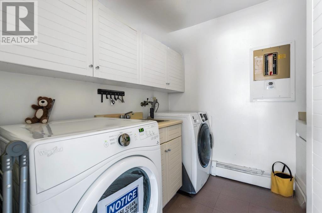 Listing Picture 12 of 26 : 4006 W 34TH AVENUE, Vancouver / 溫哥華 - 魯藝地產 Yvonne Lu Group - MLS Medallion Club Member