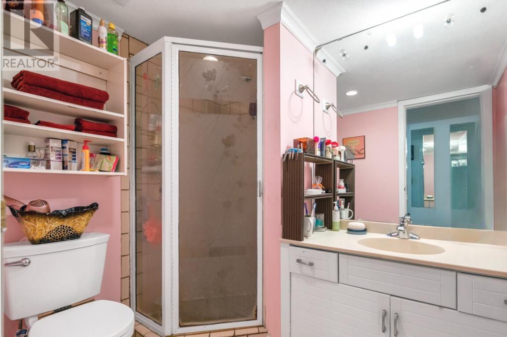 Listing Picture 21 of 26 : 4006 W 34TH AVENUE, Vancouver / 溫哥華 - 魯藝地產 Yvonne Lu Group - MLS Medallion Club Member