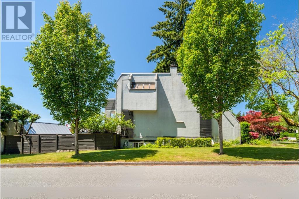 Listing Picture 26 of 26 : 4006 W 34TH AVENUE, Vancouver / 溫哥華 - 魯藝地產 Yvonne Lu Group - MLS Medallion Club Member