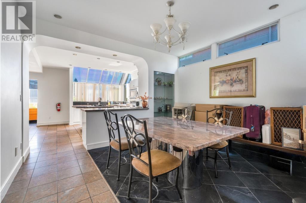 Listing Picture 18 of 26 : 4006 W 34TH AVENUE, Vancouver / 溫哥華 - 魯藝地產 Yvonne Lu Group - MLS Medallion Club Member