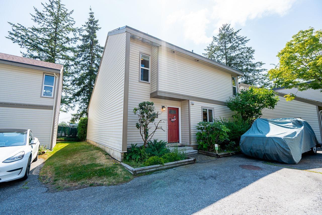 6051 W Greenside Drive, Surrey, British Columbia  V3S 5M8 - Photo 1 - R2915827