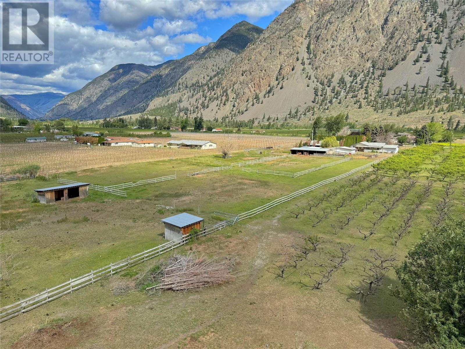 3219 River Road Keremeos