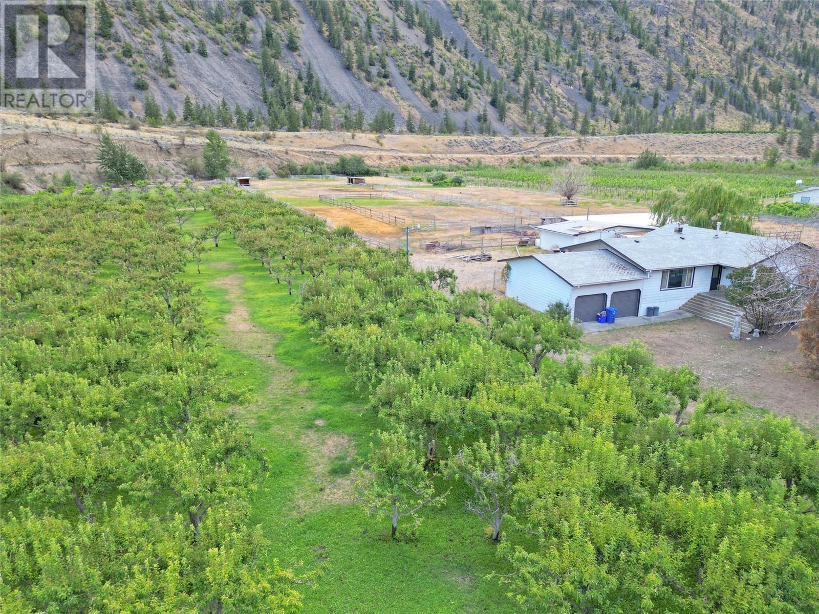 3219 River Road Keremeos