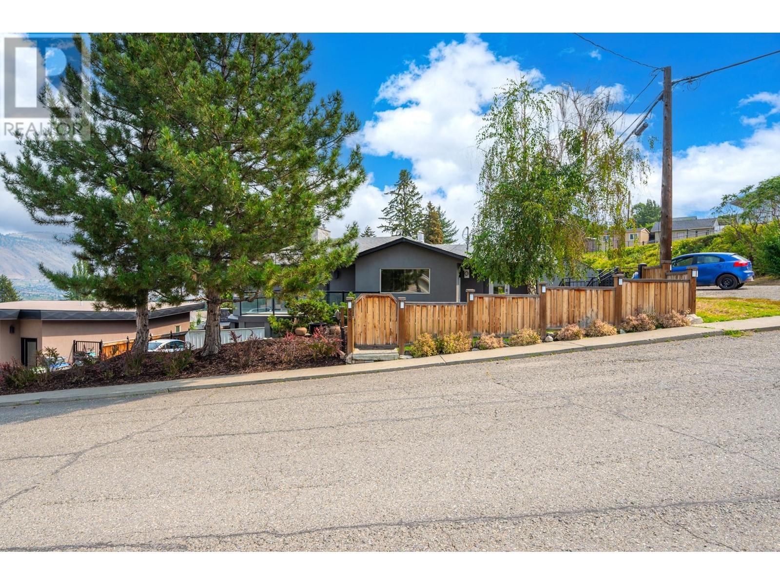 588 Tunstall Cres, Kamloops, British Columbia  V2C 3J1 - Photo 4 - 180387