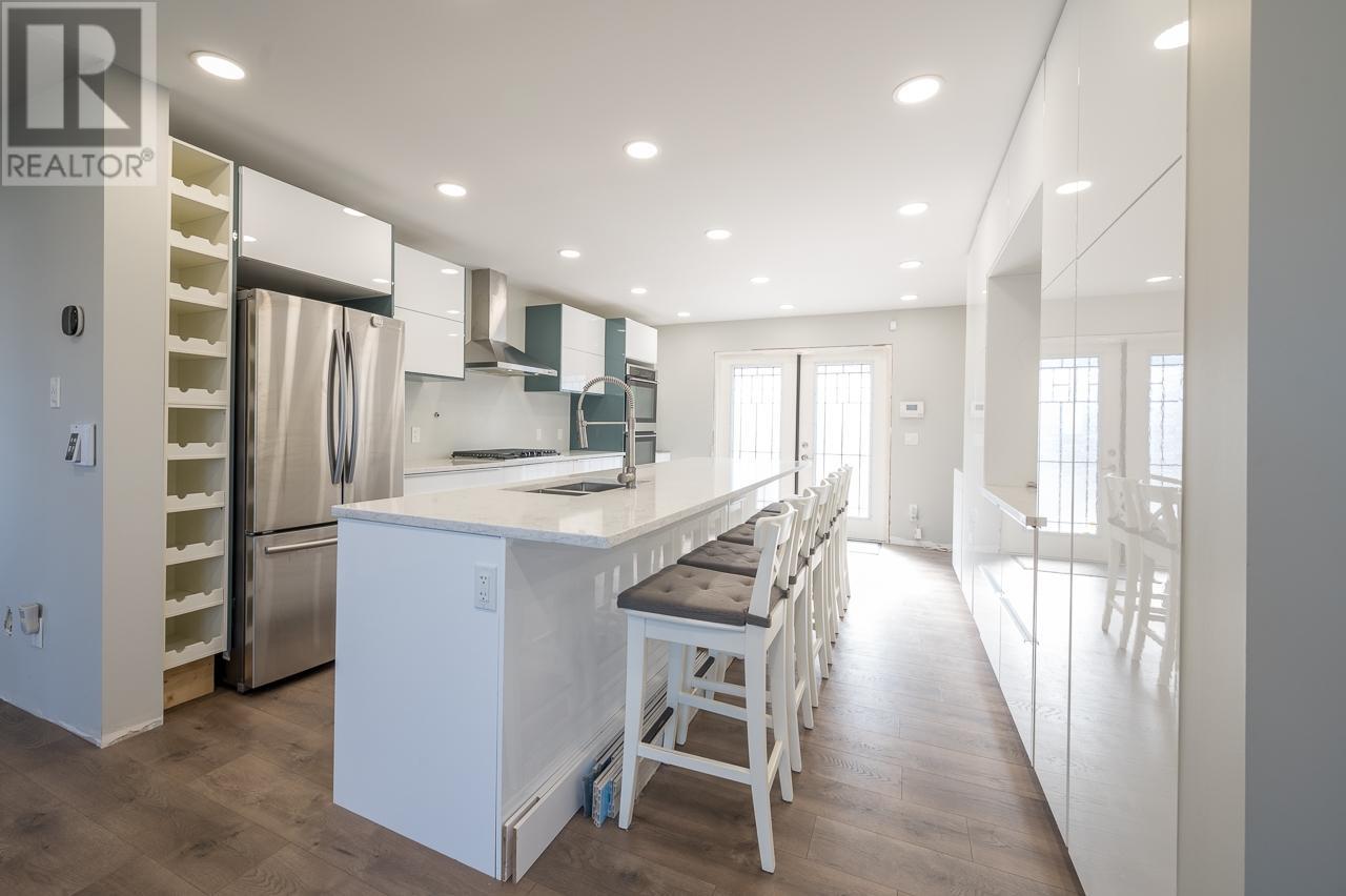 1175 COLUMBIA STREET, kamloops, British Columbia